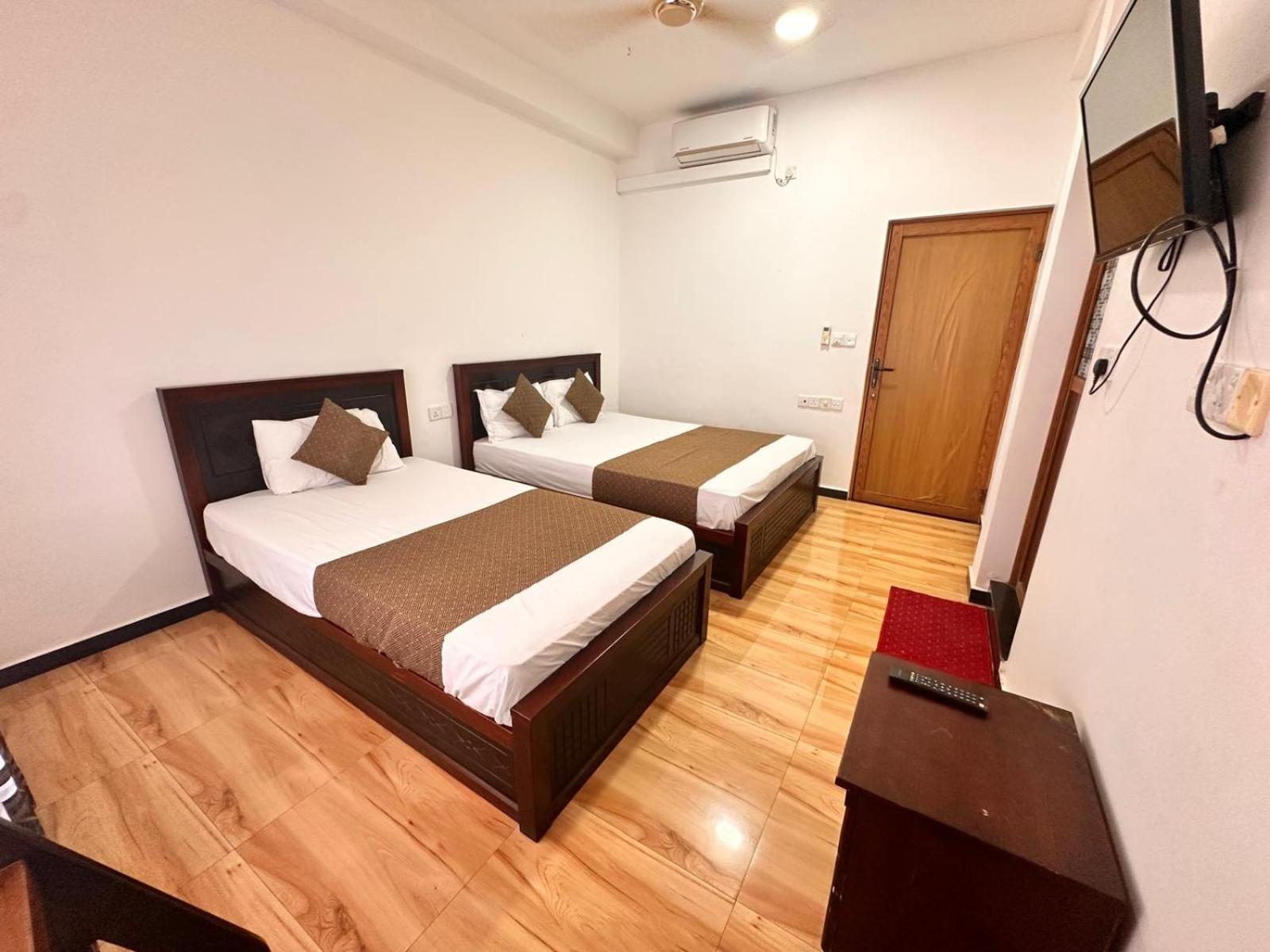 Holiday Villa Trincomalee Ngoại thất bức ảnh