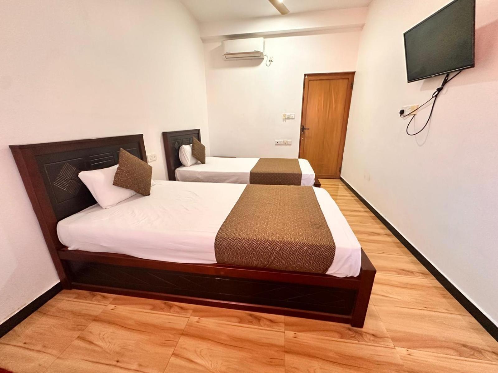 Holiday Villa Trincomalee Ngoại thất bức ảnh